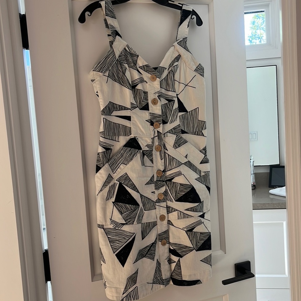 Anthropologie - Sissa Dress size 6 - structured tank dress